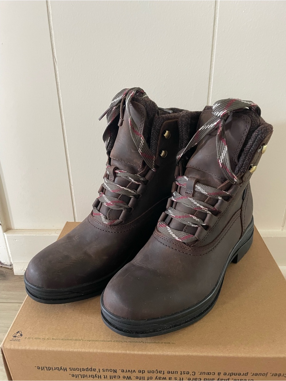 Ariat Dark Brown Lace-Up Outdoor Boots with Maroon Accents
